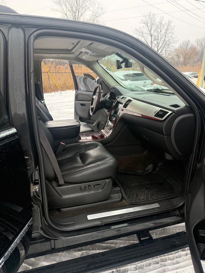 2011 Cadillac Escalade Premium - Фото 5