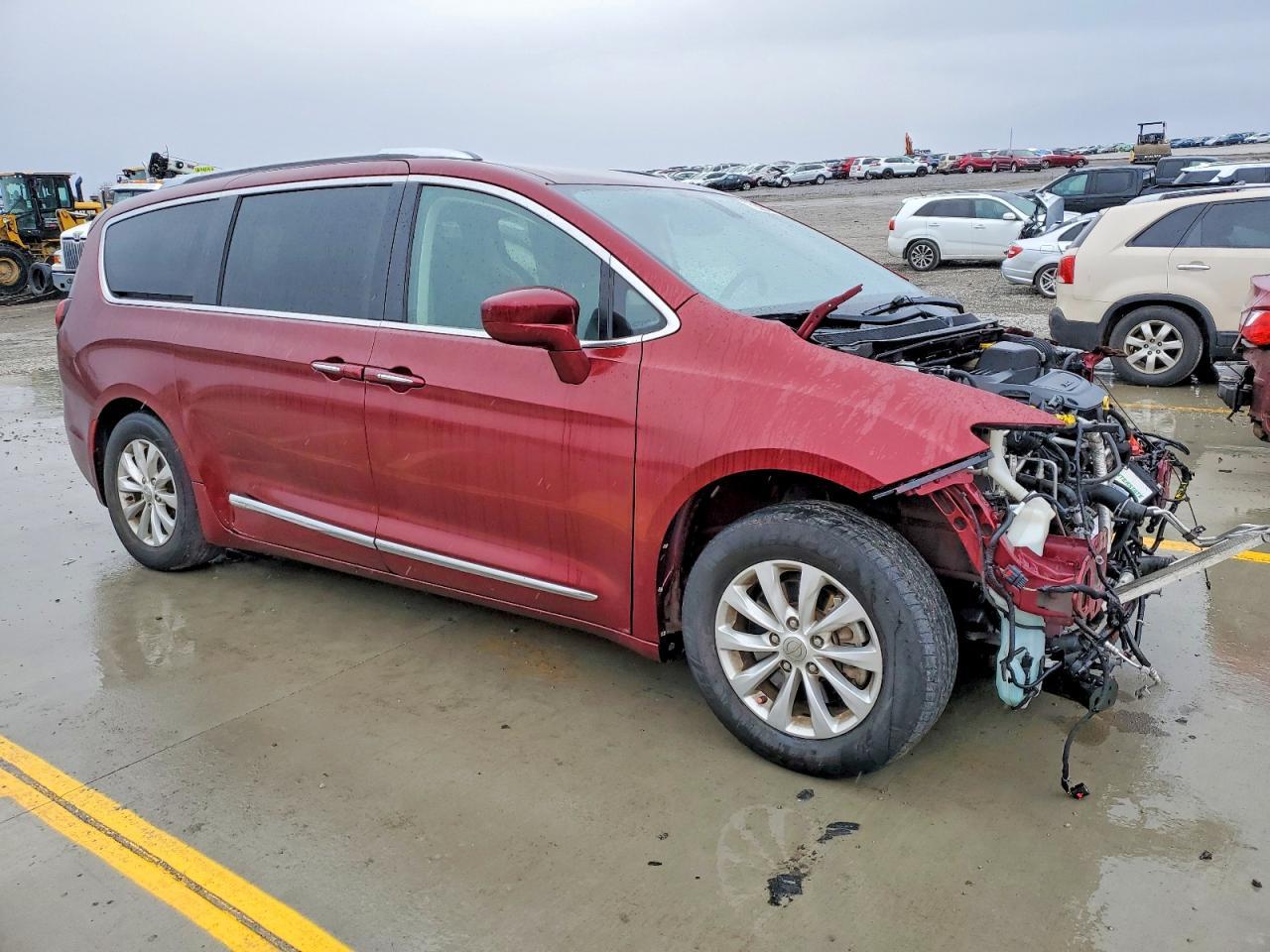 2019 Chrysler Pacifica Touring L - Фото 4