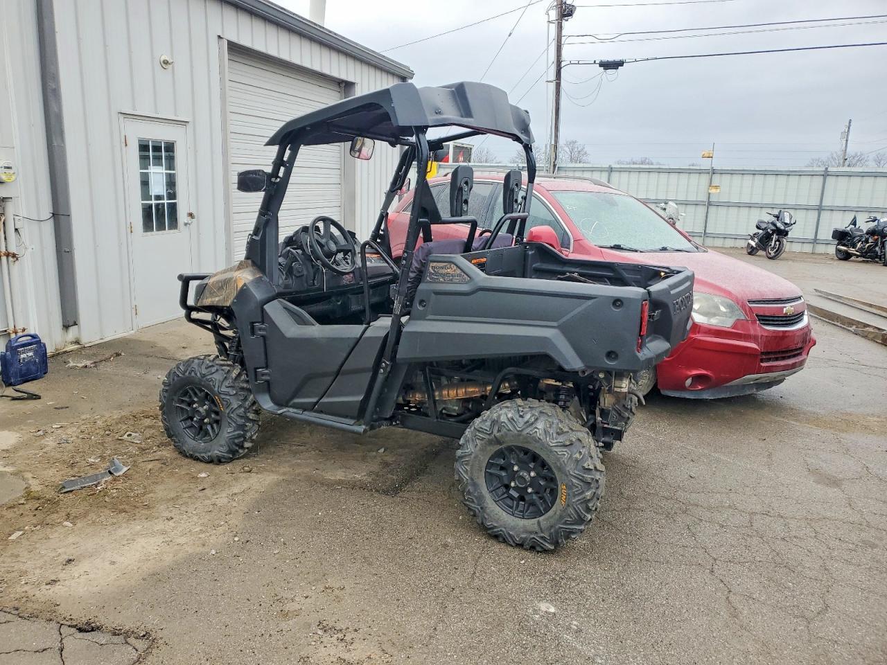 2023 Honda Pioneer 700 Utility Vehicle - Фото 3