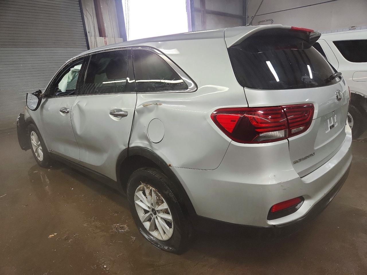 2019 Kia Sorento - Image 2