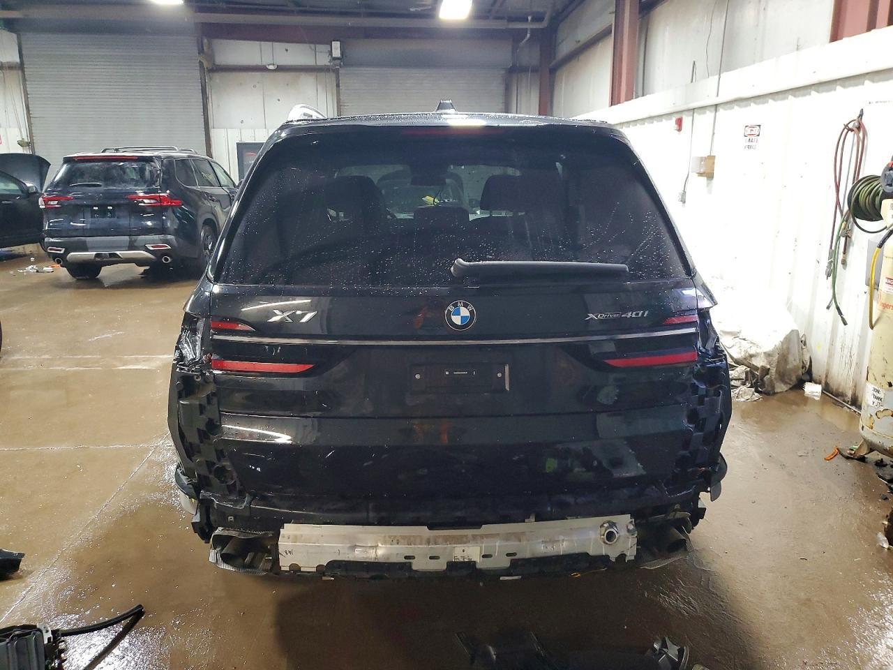 2025 BMW X7 xDrive40I - Фото 6
