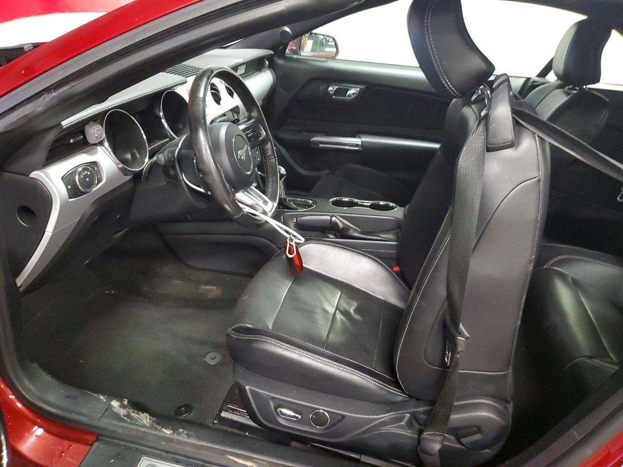 2016 Ford Mustang - Фото 7