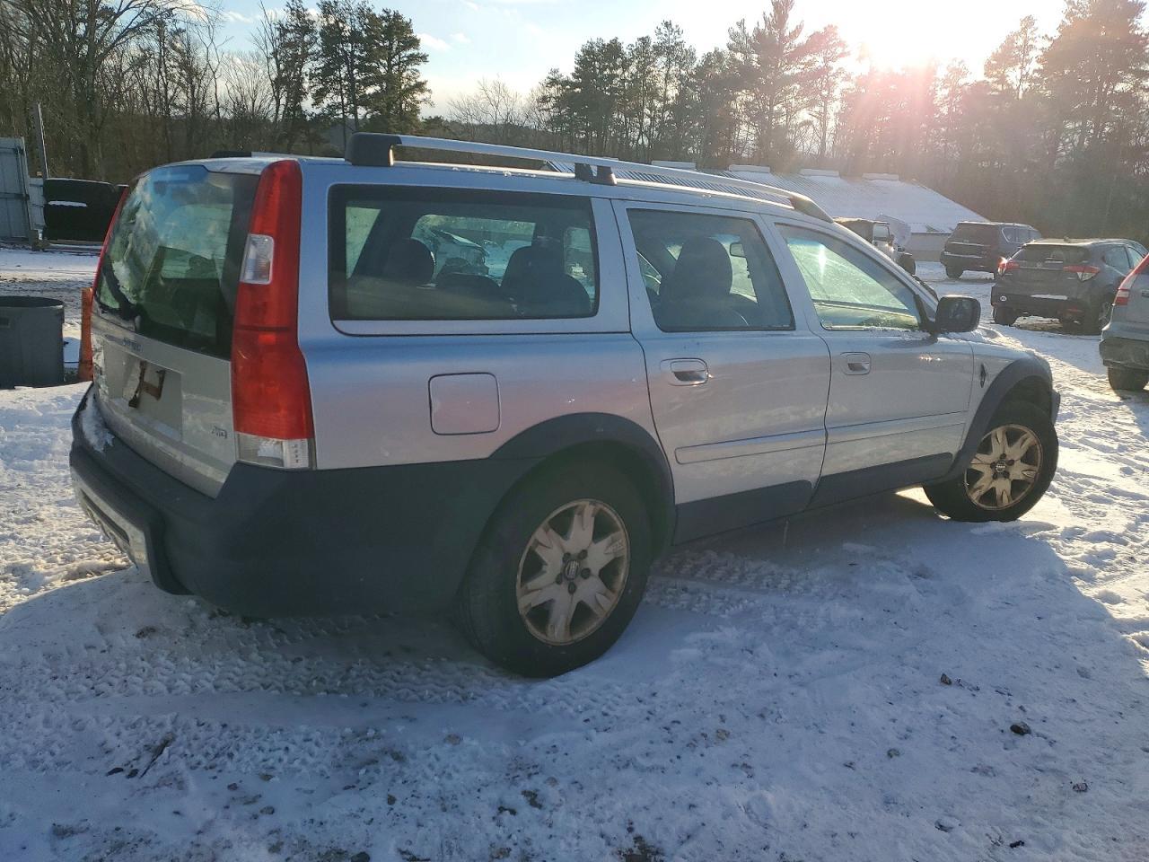 2005 Volvo Xc70 - Image 3