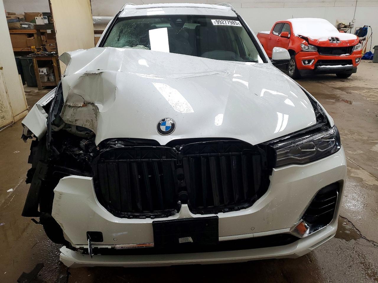 2022 BMW X7 xDrive40I - Фото 5