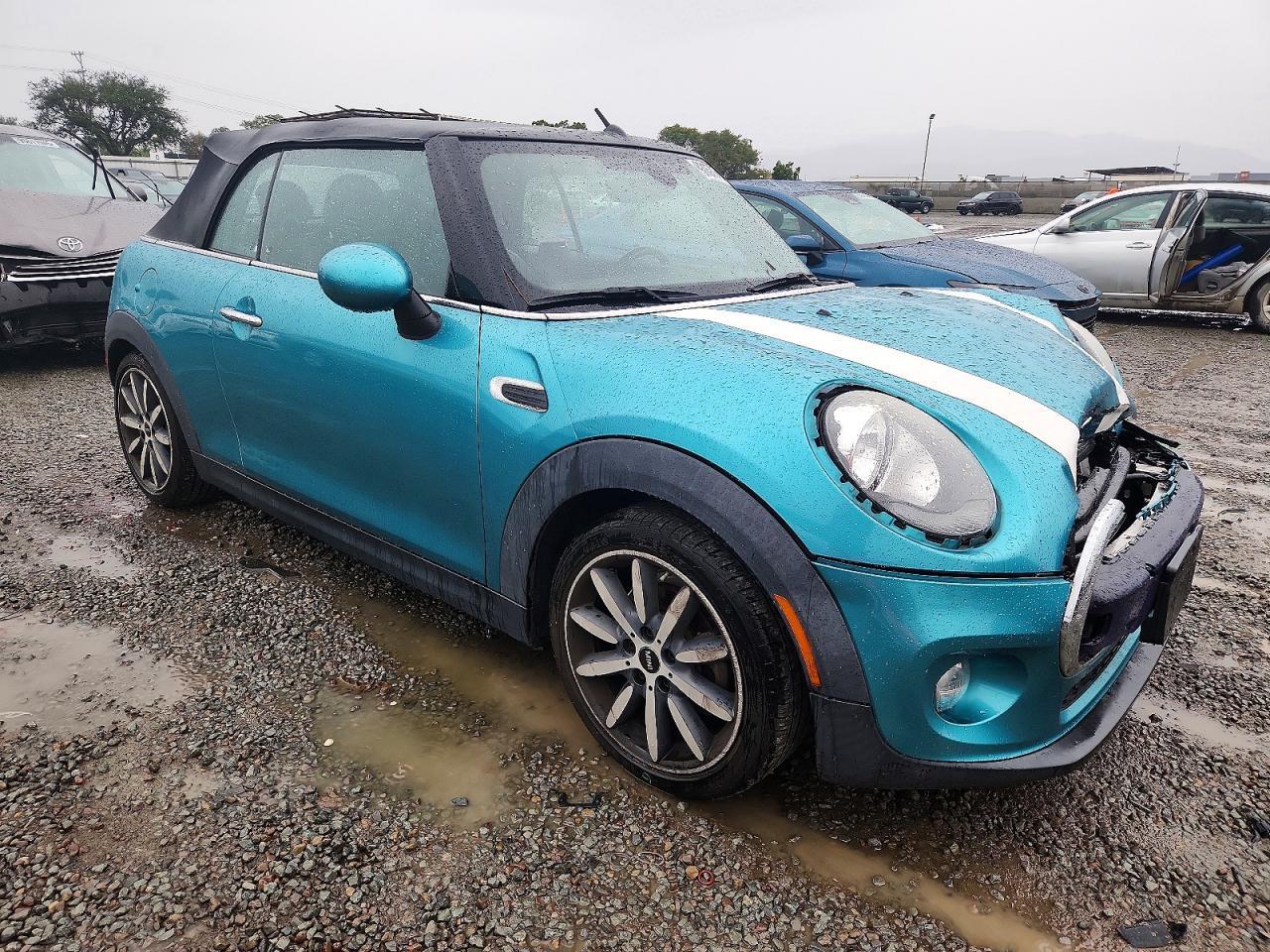 2017 Mini Cooper - Image 4
