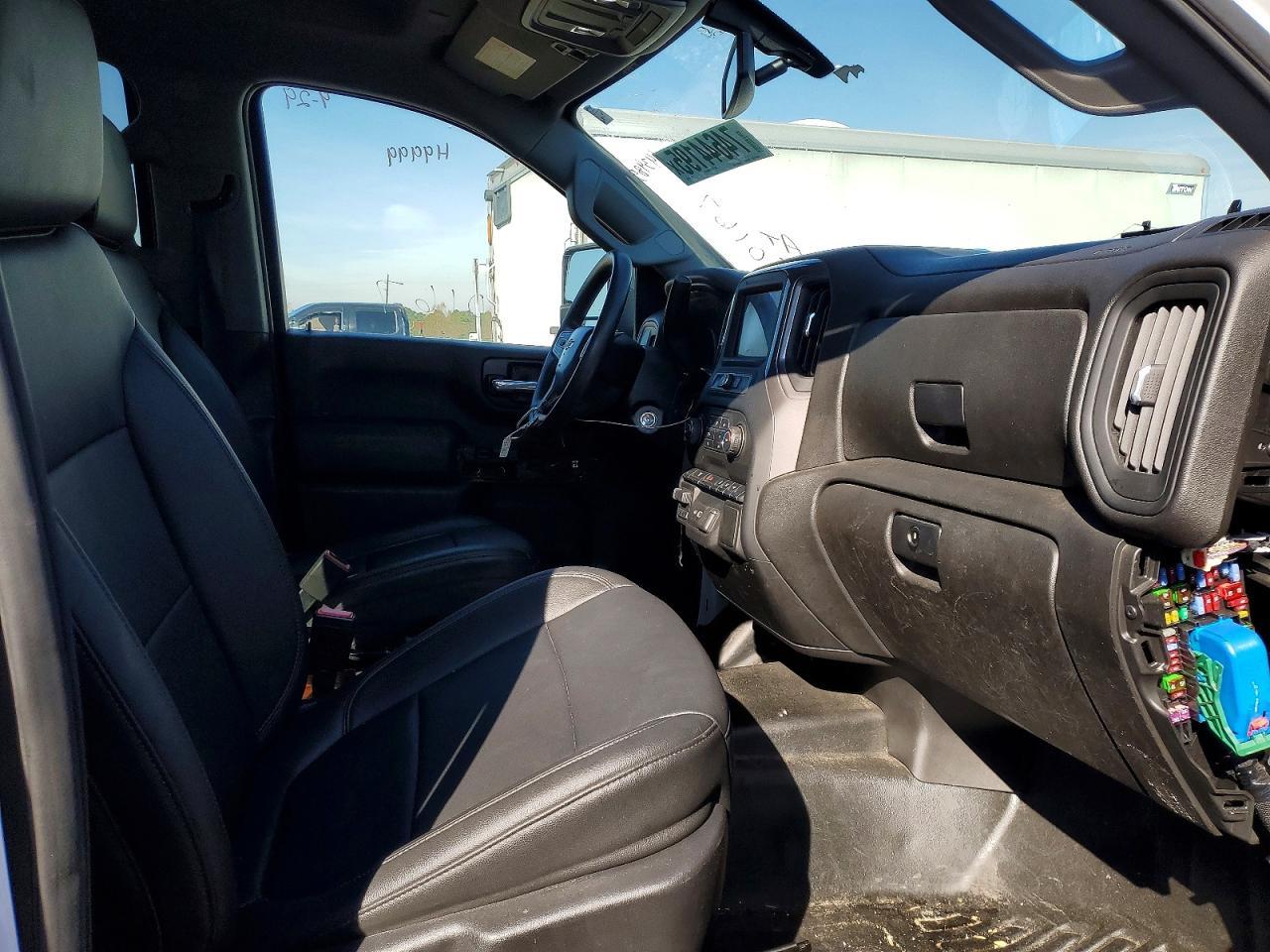 2021 Chevrolet Silverado C3500 - Фото 5