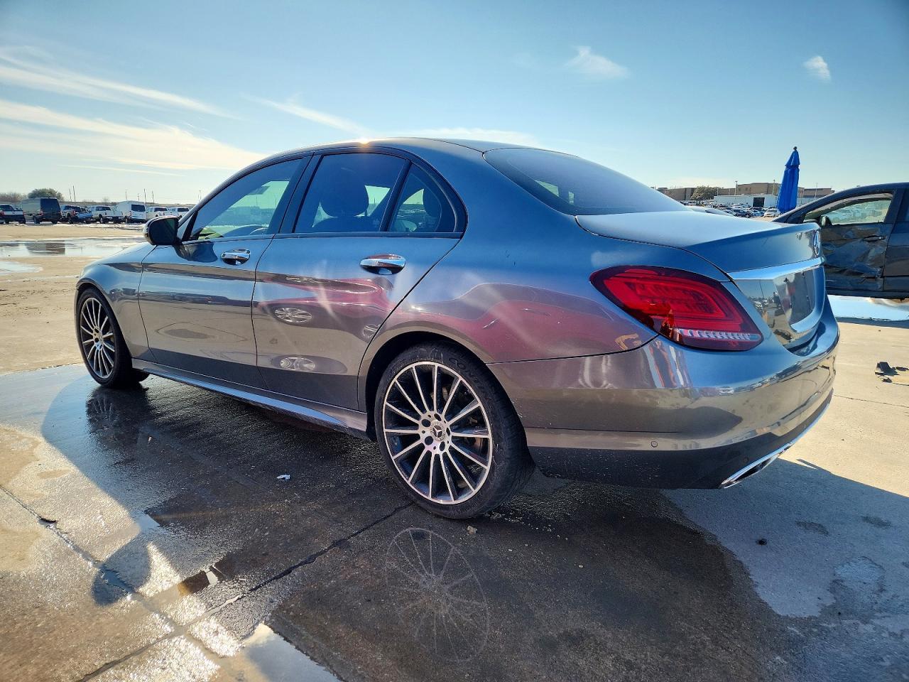 2020 Mercedes-Benz C 300 - Фото 2