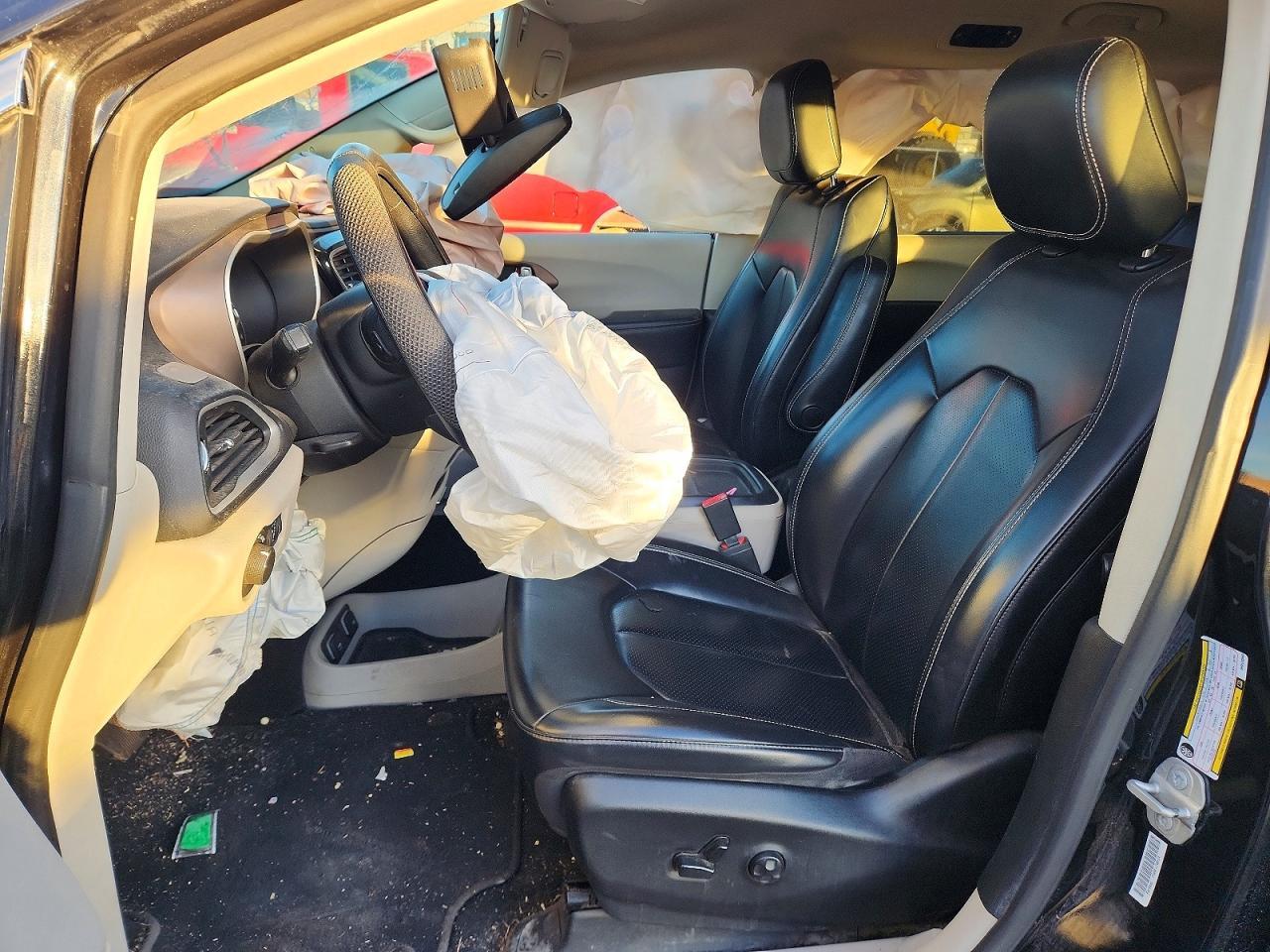 2021 Chrysler Voyager Lxi - Фото 7