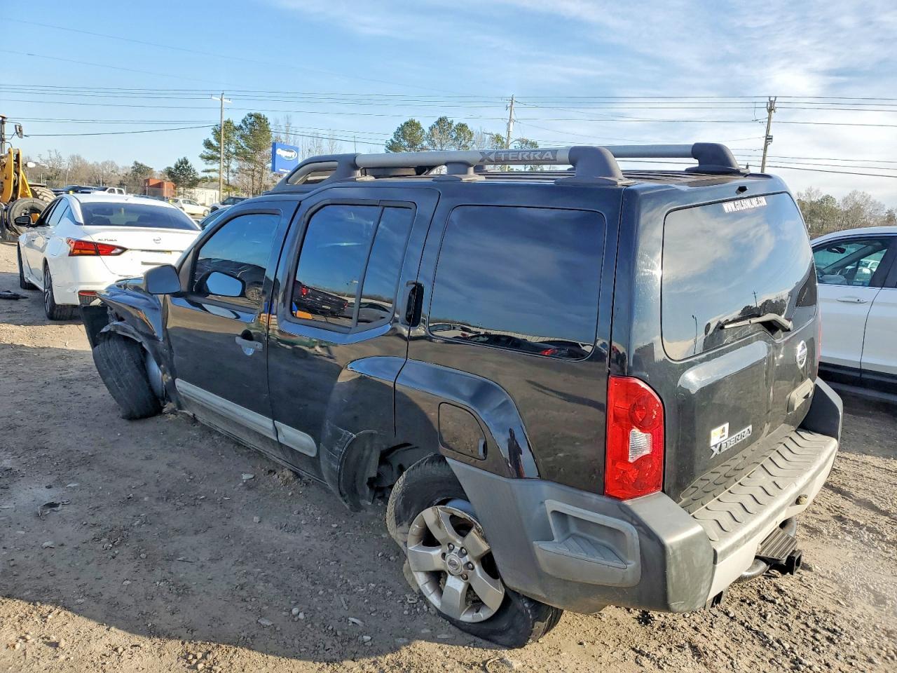 2011 Nissan Xterra Off Road - Фото 2