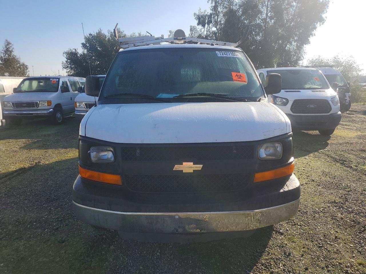 2014 Chevrolet Express G2500 - Image 5