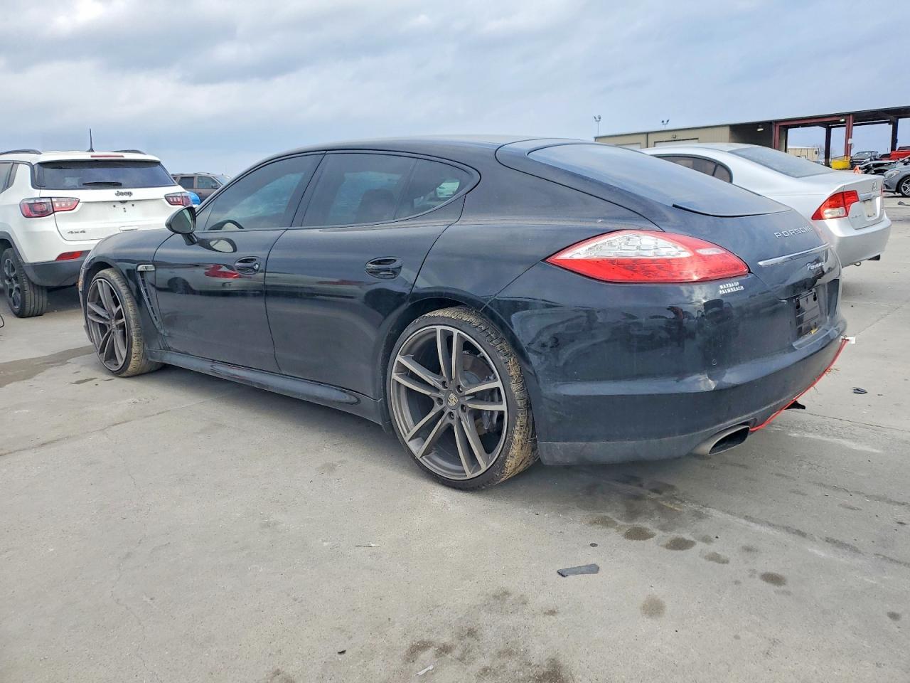 2011 Porsche Panamera 2 - Image 2