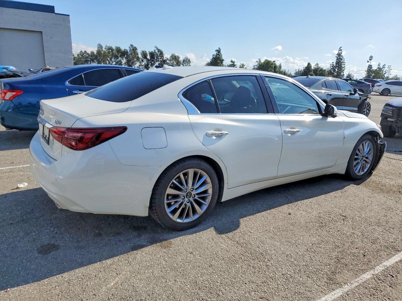 2021 Infiniti Q50 Luxe - Фото 3
