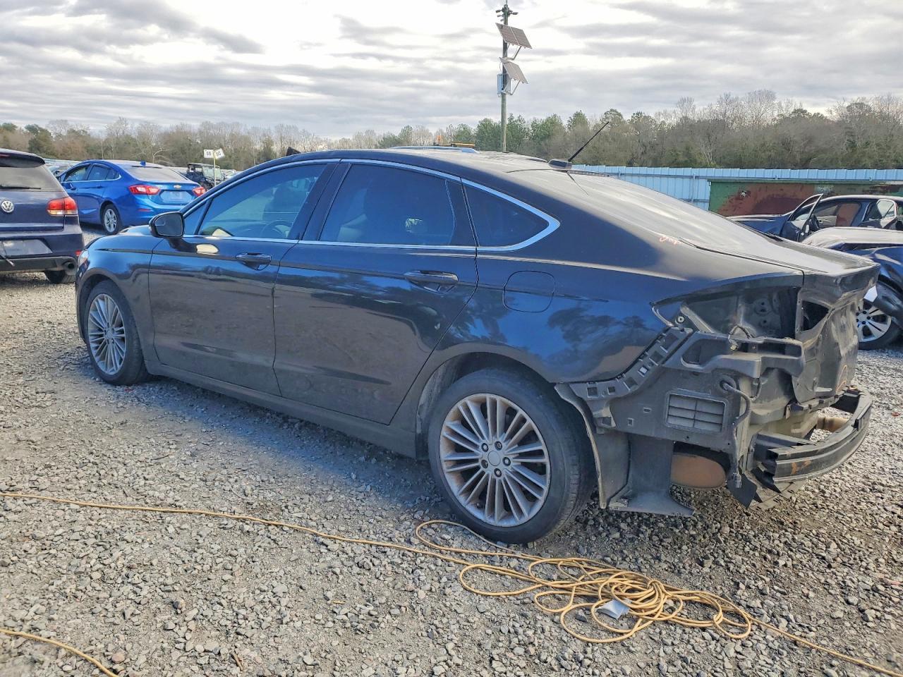 2013 Ford Fusion Se - Фото 2