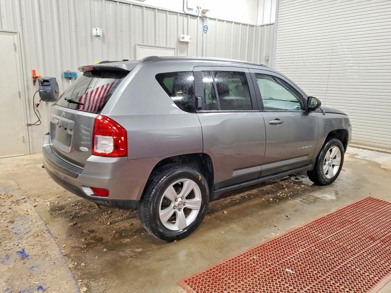 2012 Jeep Compass Latitude - Image 3