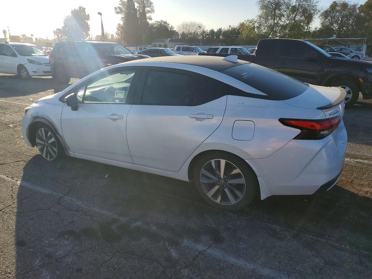 2020 Nissan Versa Sr - Фото 2