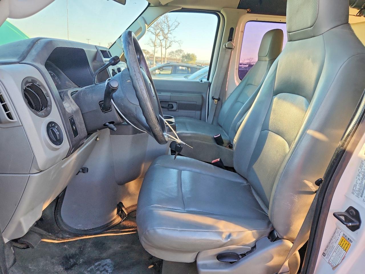 2011 Ford E350 Utility / Service Van - Фото 7