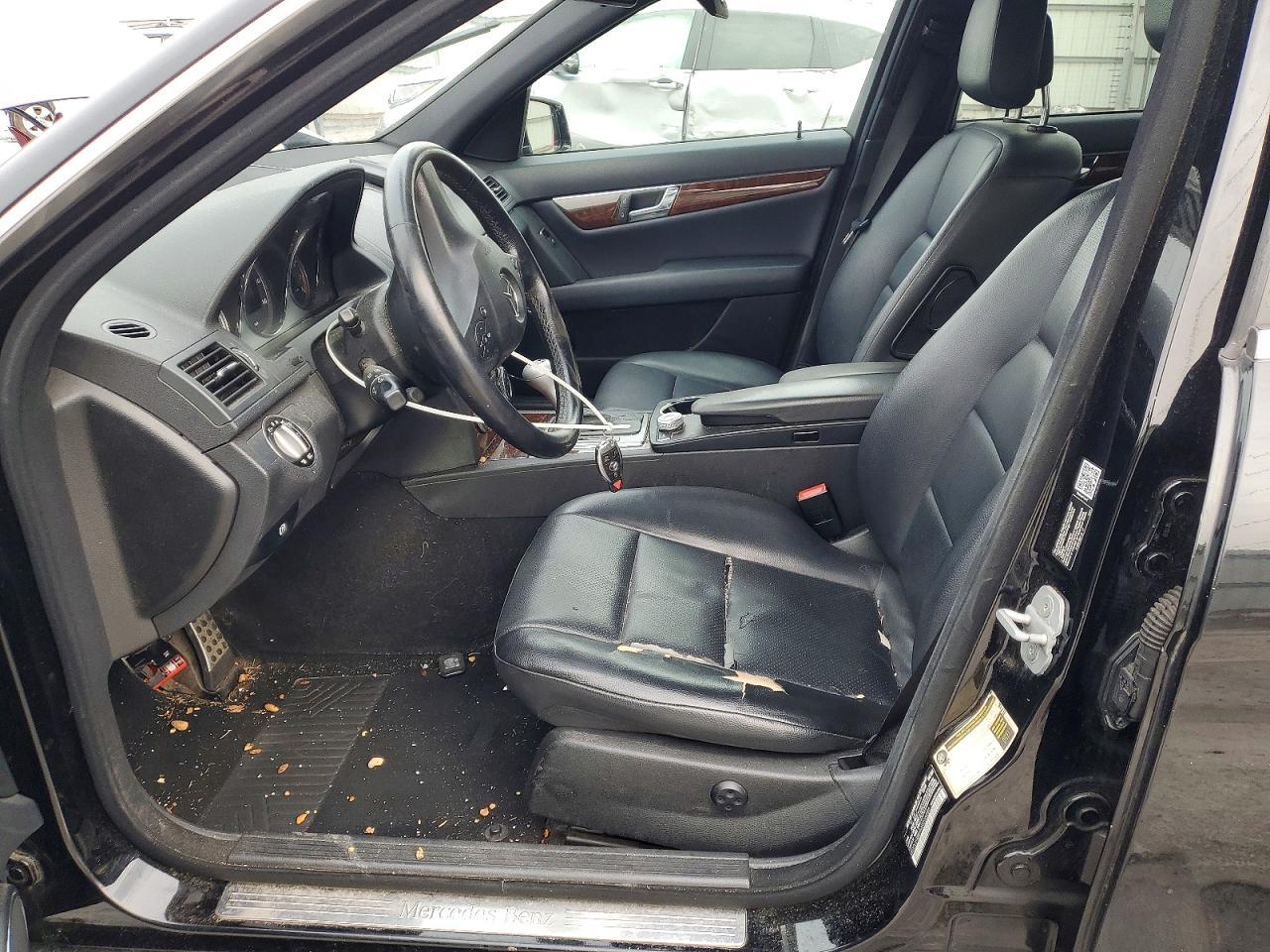 2010 Mercedes-Benz C 300 4Matic - Фото 7