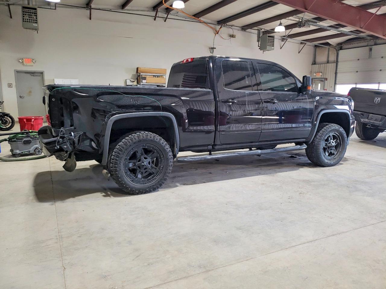 2018 GMC Sierra C1500 - Image 3