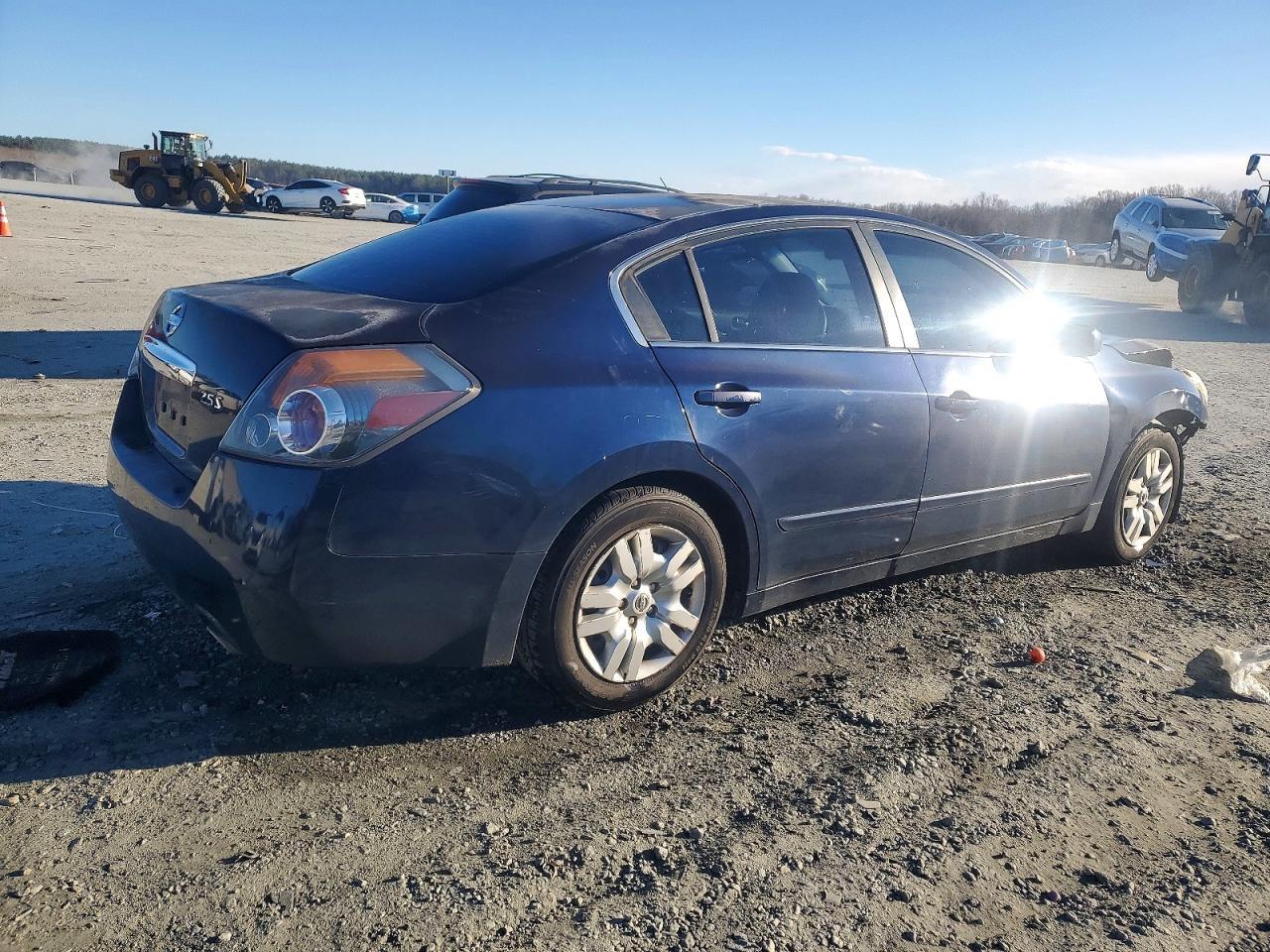 2010 Nissan Altima 2.5 S - Фото 3