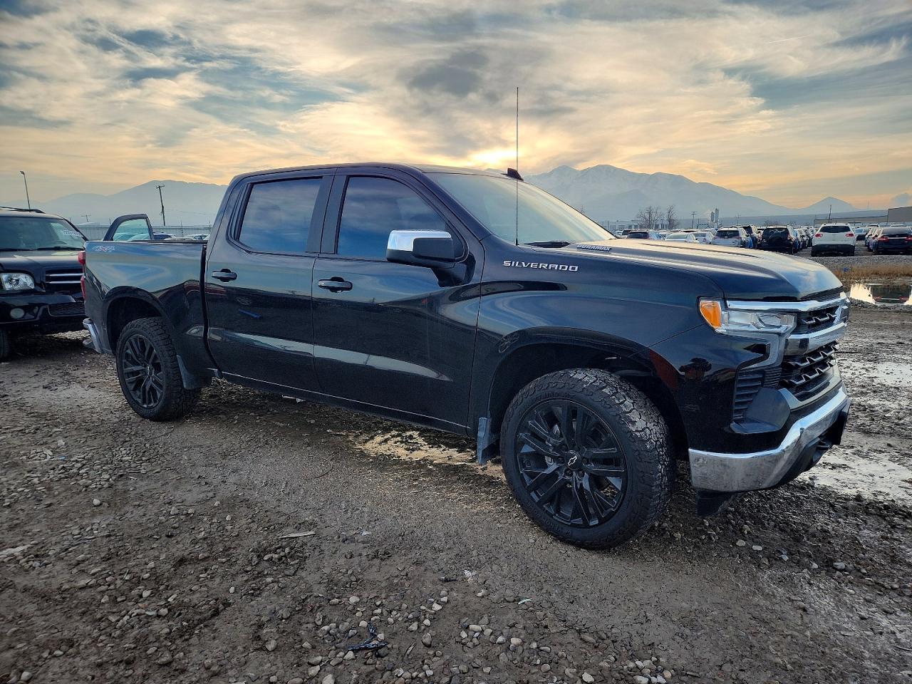 2022 Chevrolet Silverado K1500 Lt - Image 4
