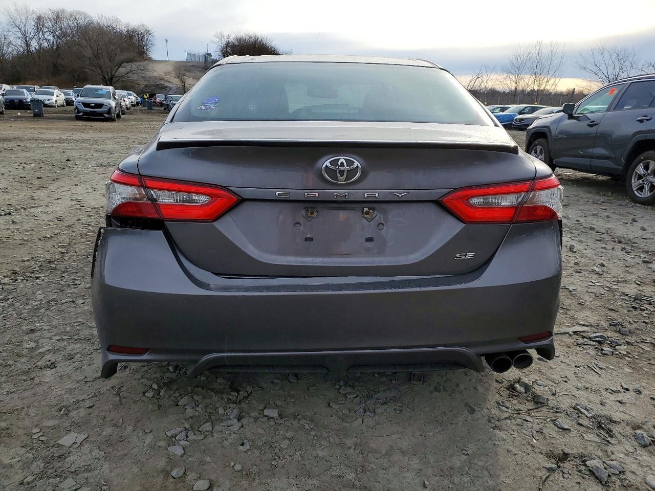 2018 Toyota Camry L - Фото 6