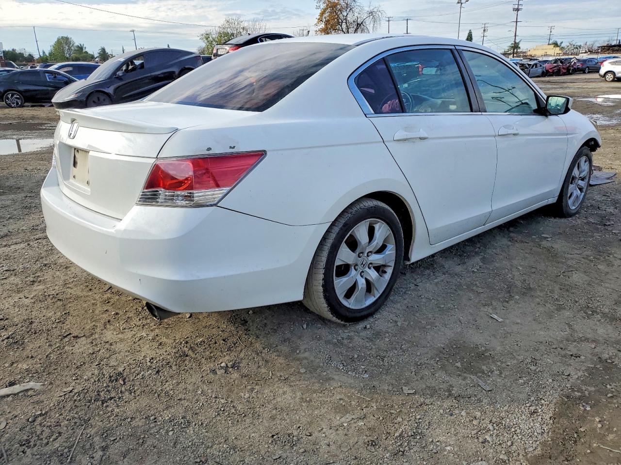 2010 Honda Accord - Image 3