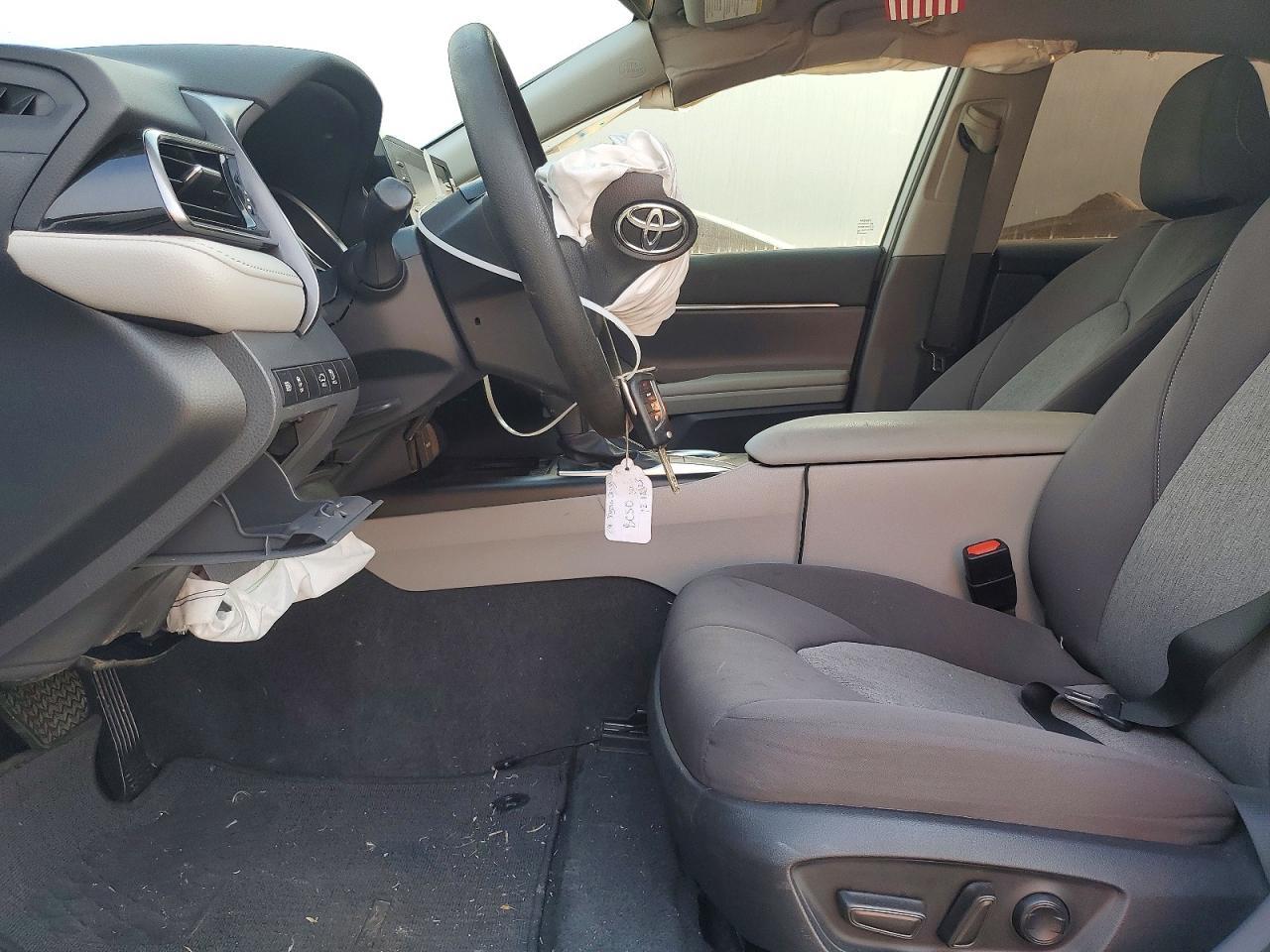 2024 Toyota Camry Le - Фото 7