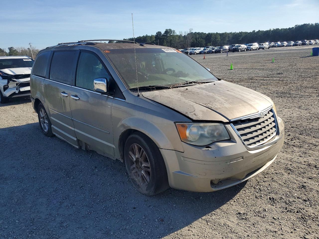 2009 Chrysler Town And C - Фото 4