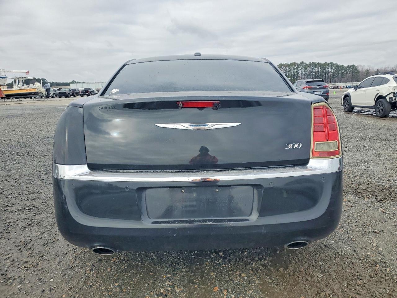 2011 Chrysler 300 Limited - Image 6