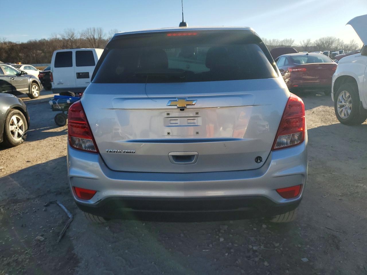 2018 Chev Trax Ls - Фото 6