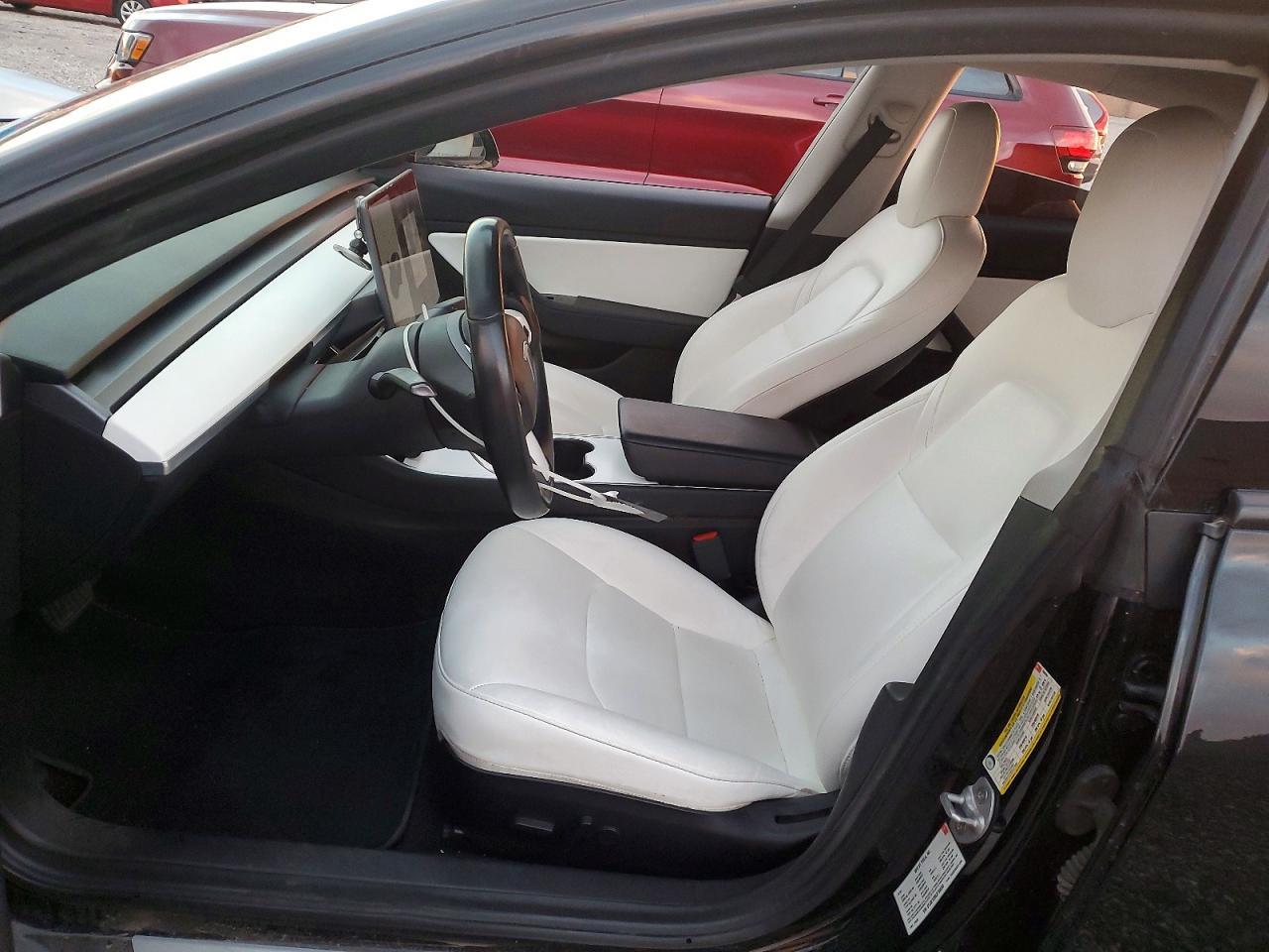 2018 Tesla Model 3 - Фото 7