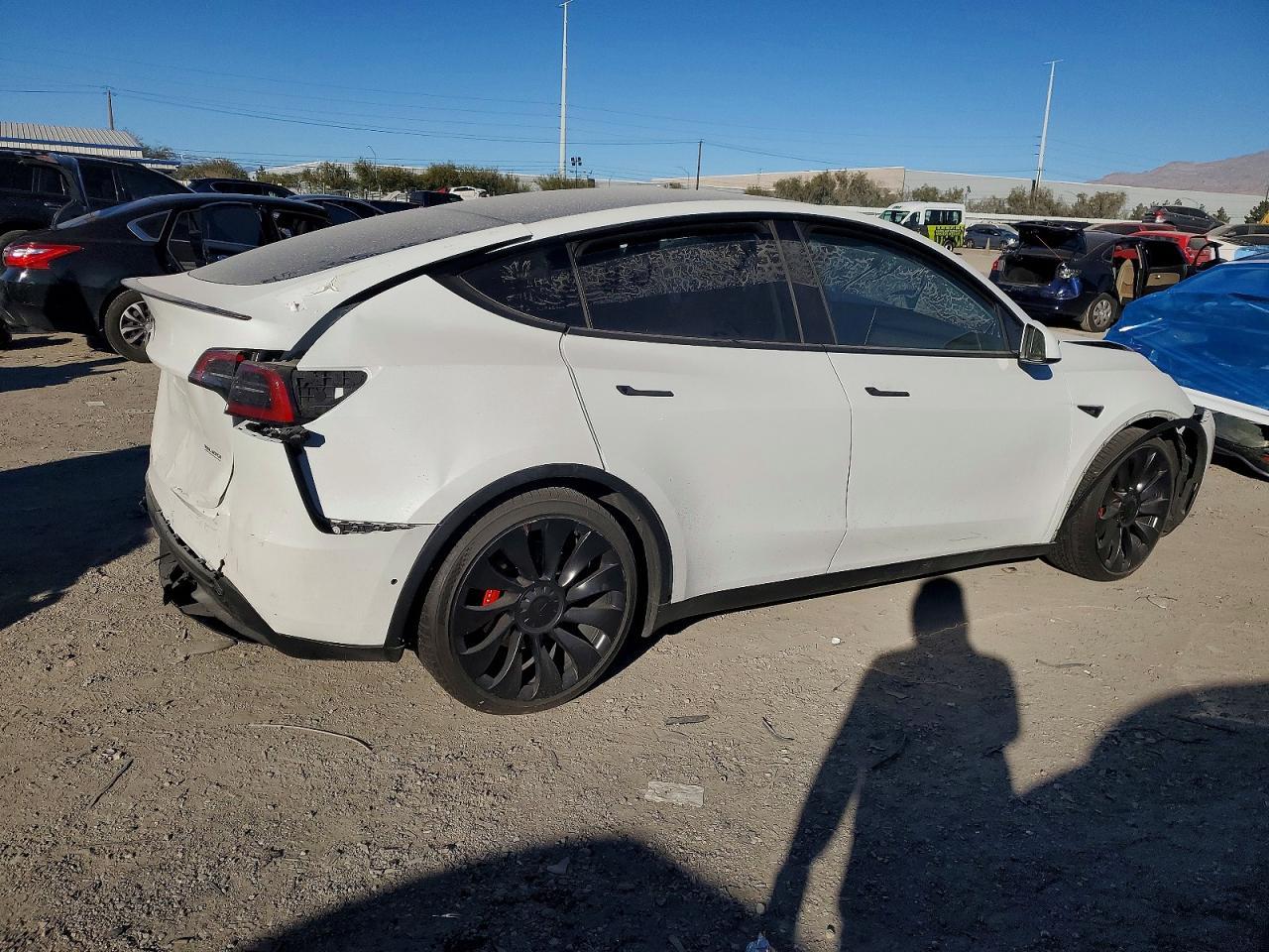 2022 Tesla Model Y - Фото 3
