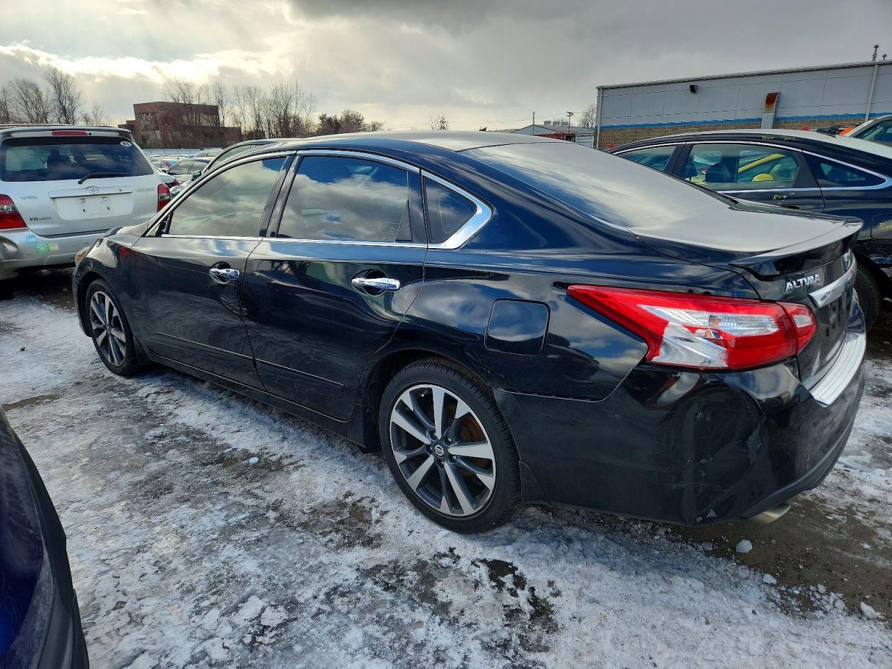 2016 Nissan Altima 2.5 - Image 2