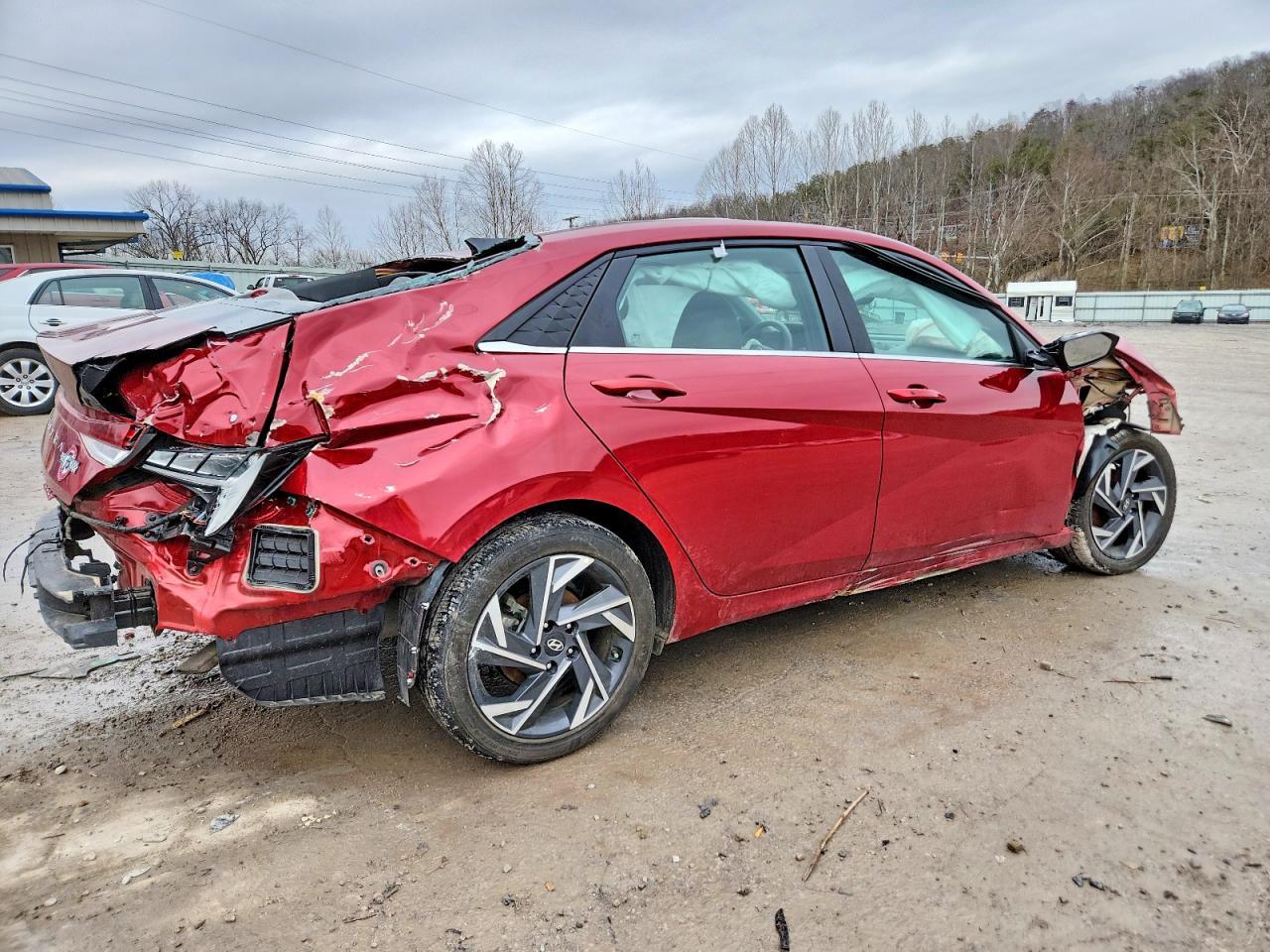 2024 Hyundai Elantra Sel - Image 3