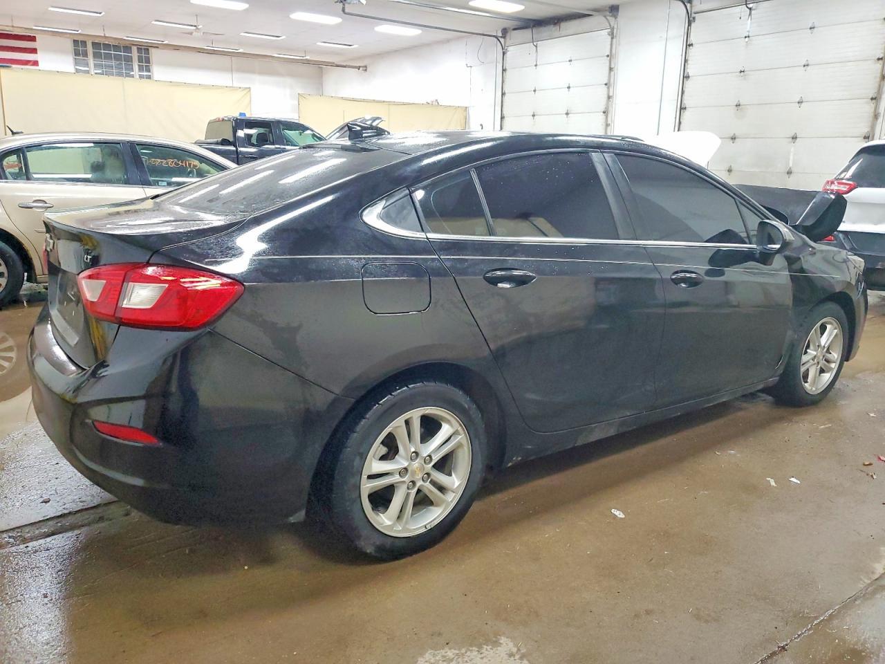 2018 Chevrolet Cruze Lt - Фото 3