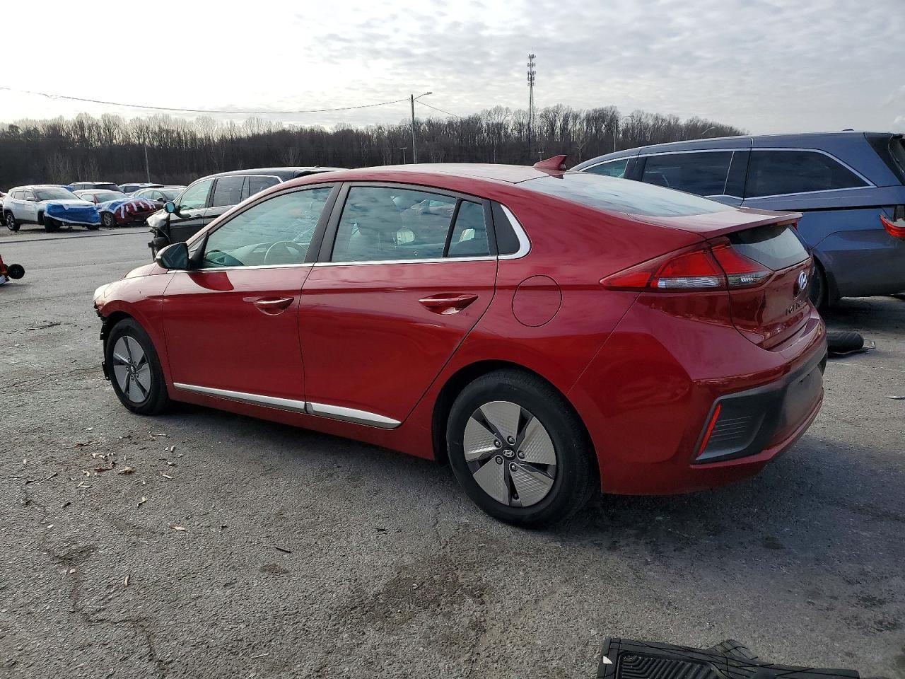 2021 Hyundai Ioniq Se - Фото 2