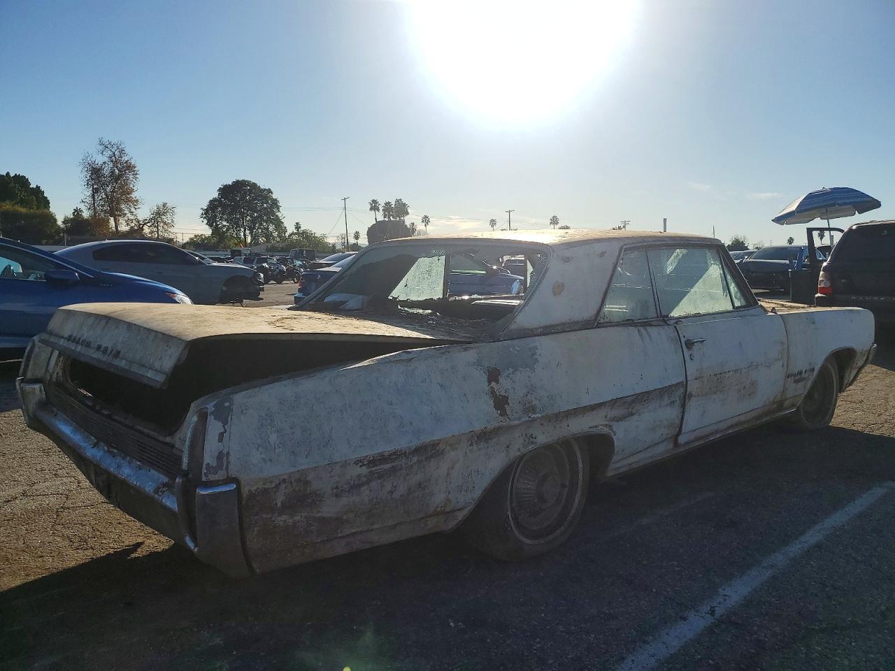 1964 Pontiac Grand Prix - Фото 3