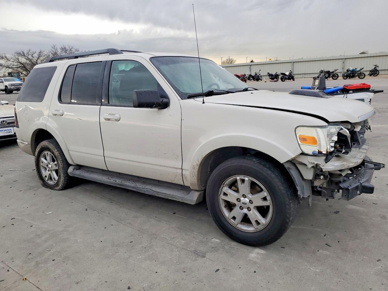 2009 Ford Explorer Xlt - Фото 4