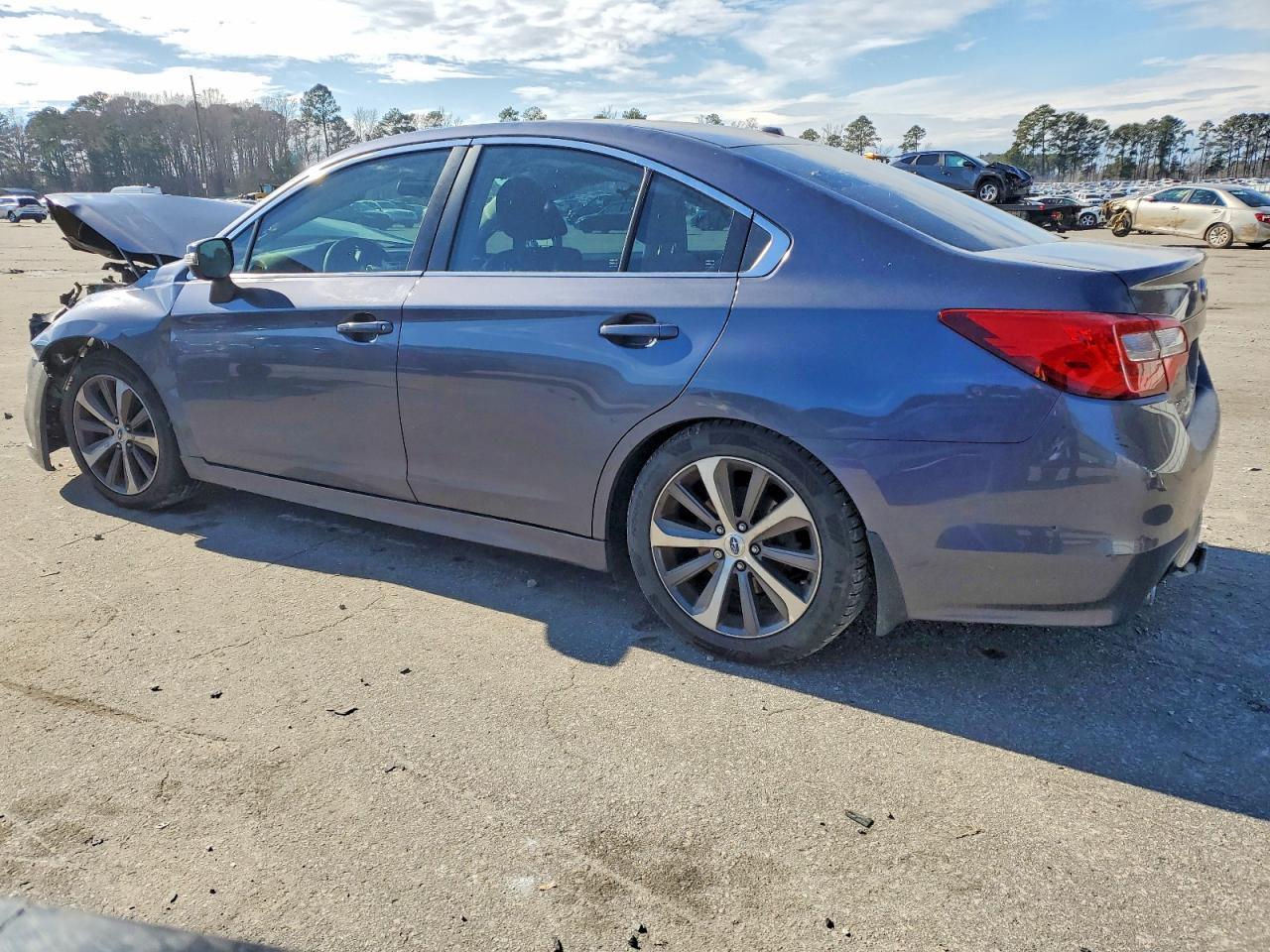 2015 Subaru Legacy 2.5I Limited - Фото 2