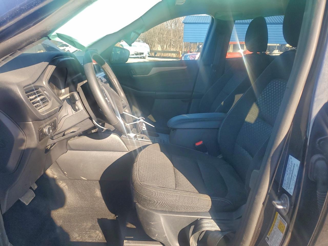 2025 Ford Escape Active - Image 7