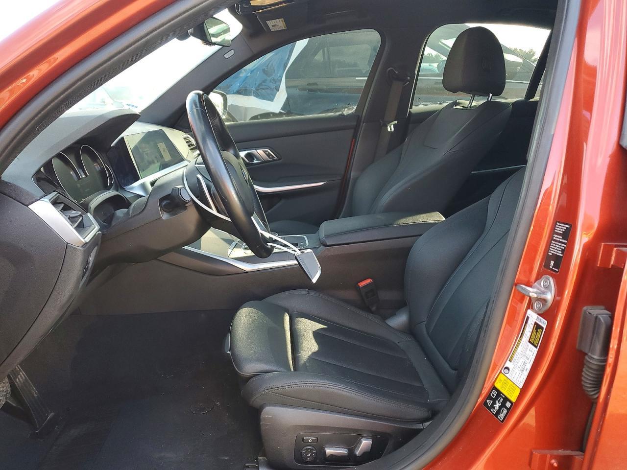 2020 BMW 330Xi - Фото 7