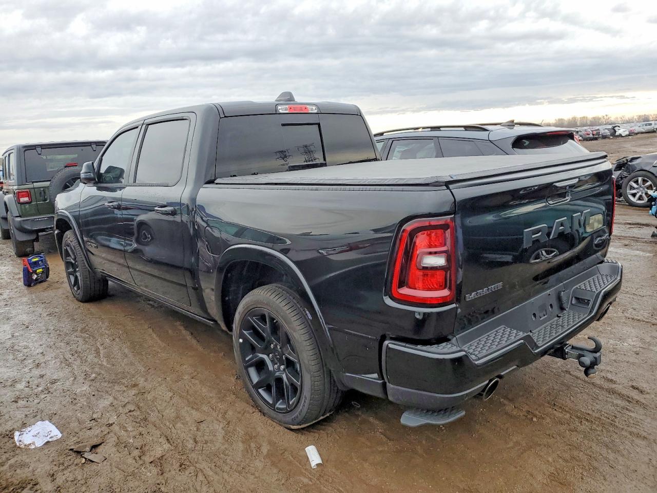 2025 Ram 1500 Laramie - Фото 2