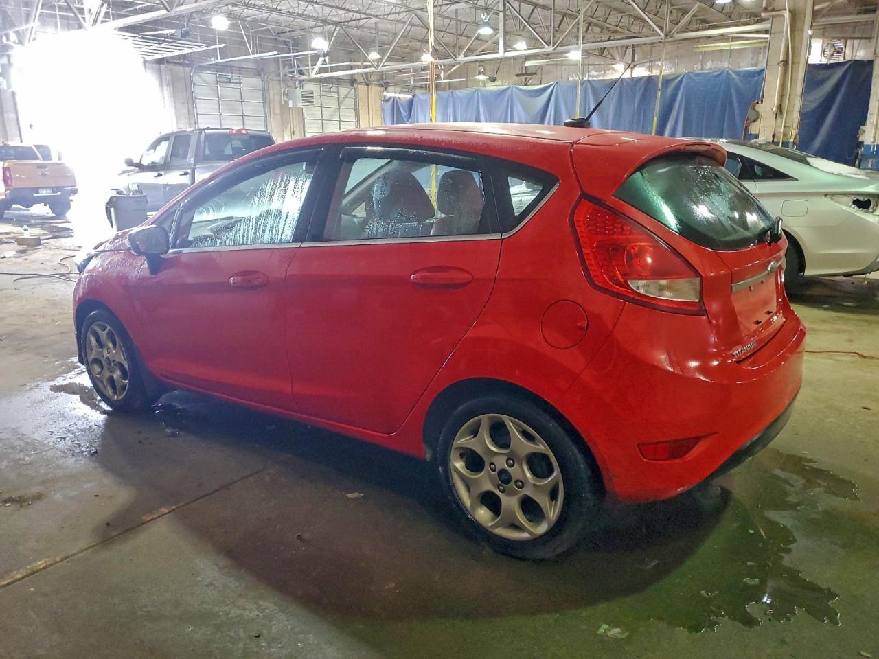 2013 Ford Fiesta Titanium - Фото 2