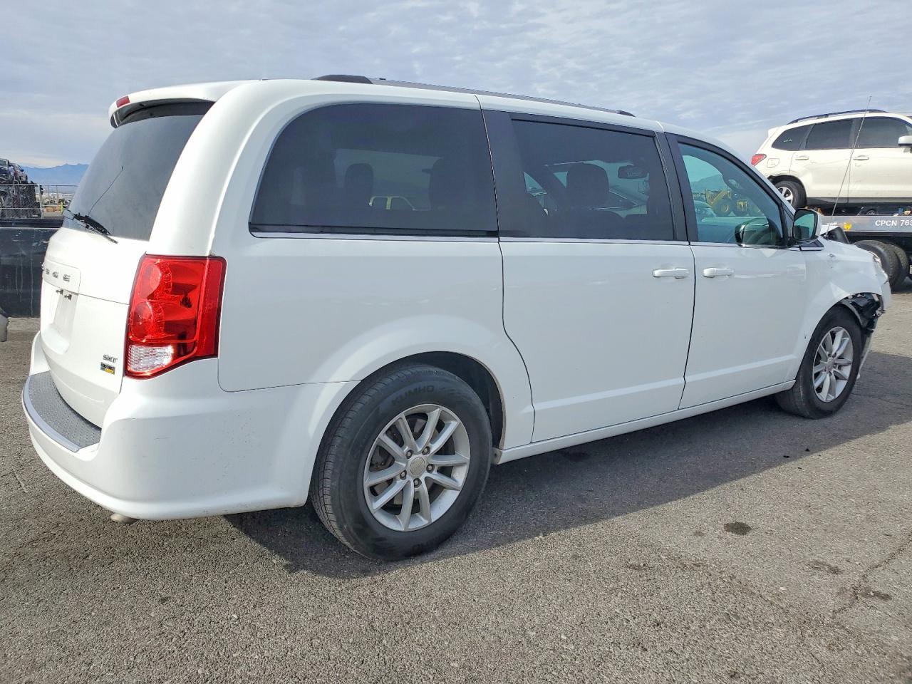 2019 Dodge Grand Caravan Sxt - Image 3