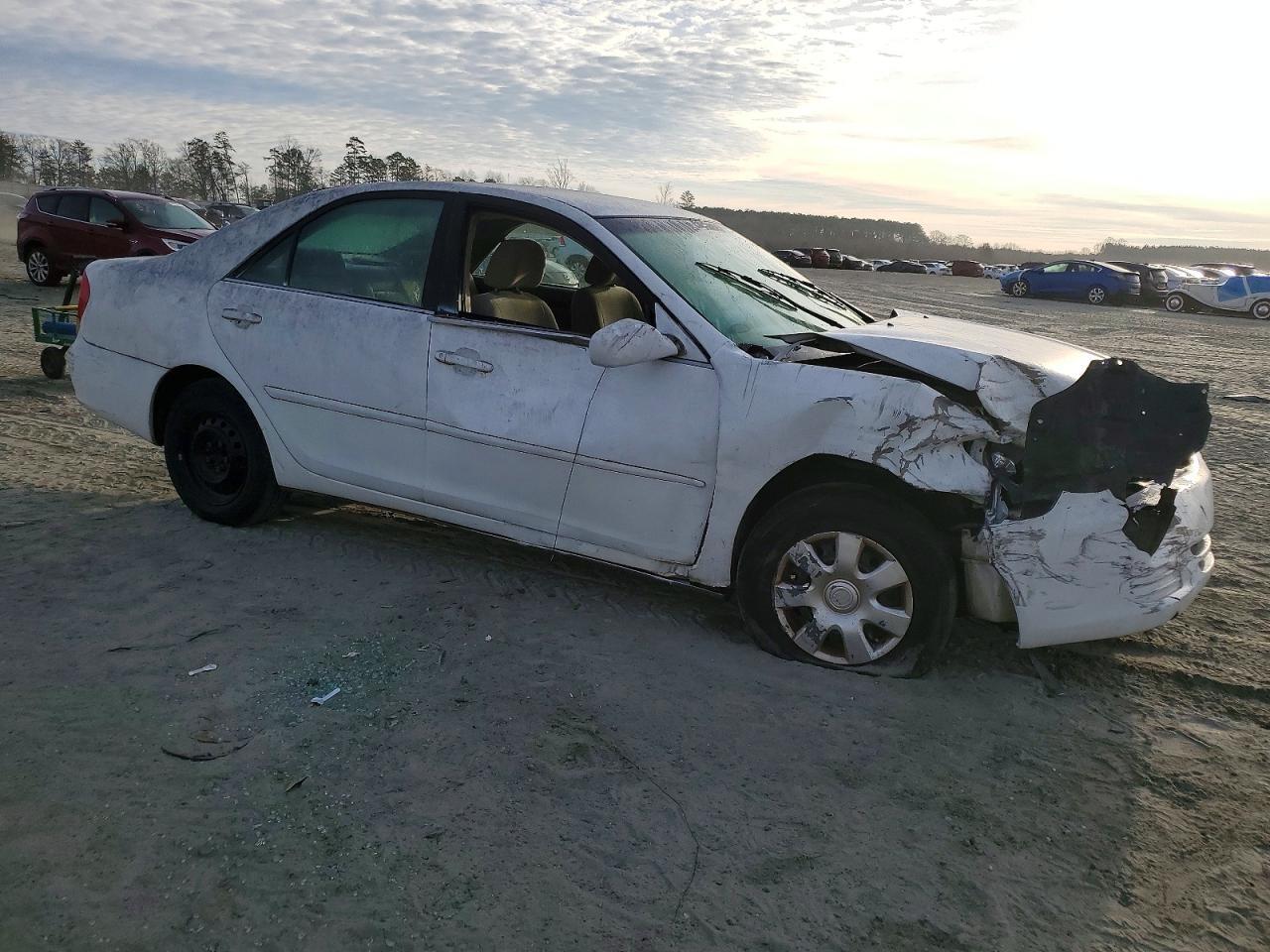 2002 Toyota Camry Le - Фото 4