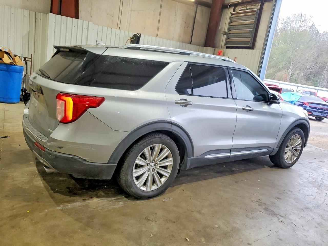 2020 Ford Explorer Limited - Image 3
