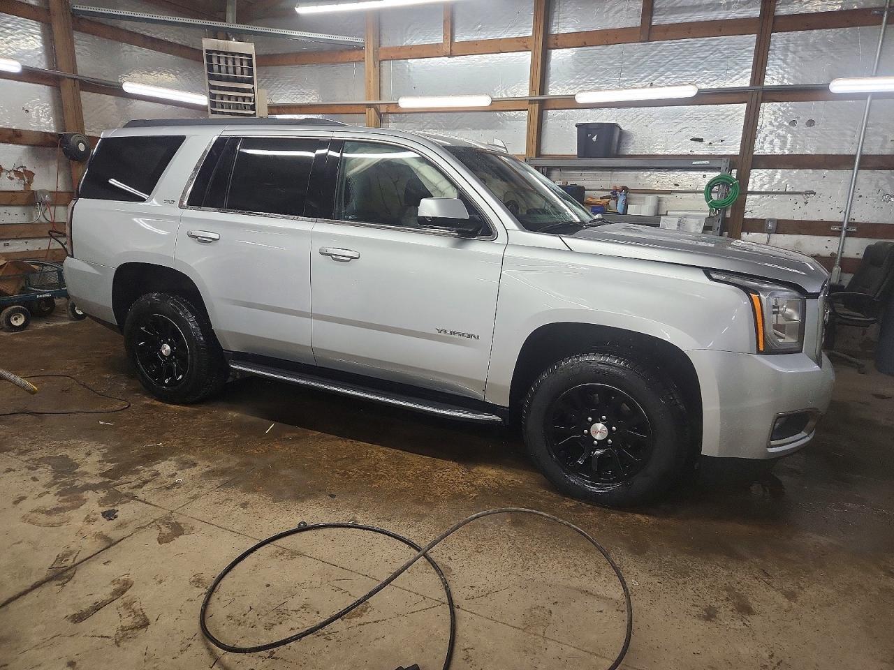 2017 GMC Yukon Slt - Фото 4