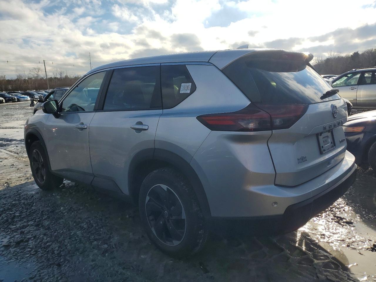 2024 Nissan Rogue Sv - Фото 2