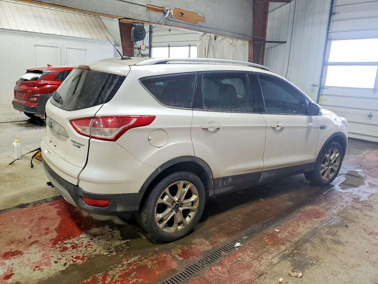 2016 Ford Escape Titanium - Фото 3