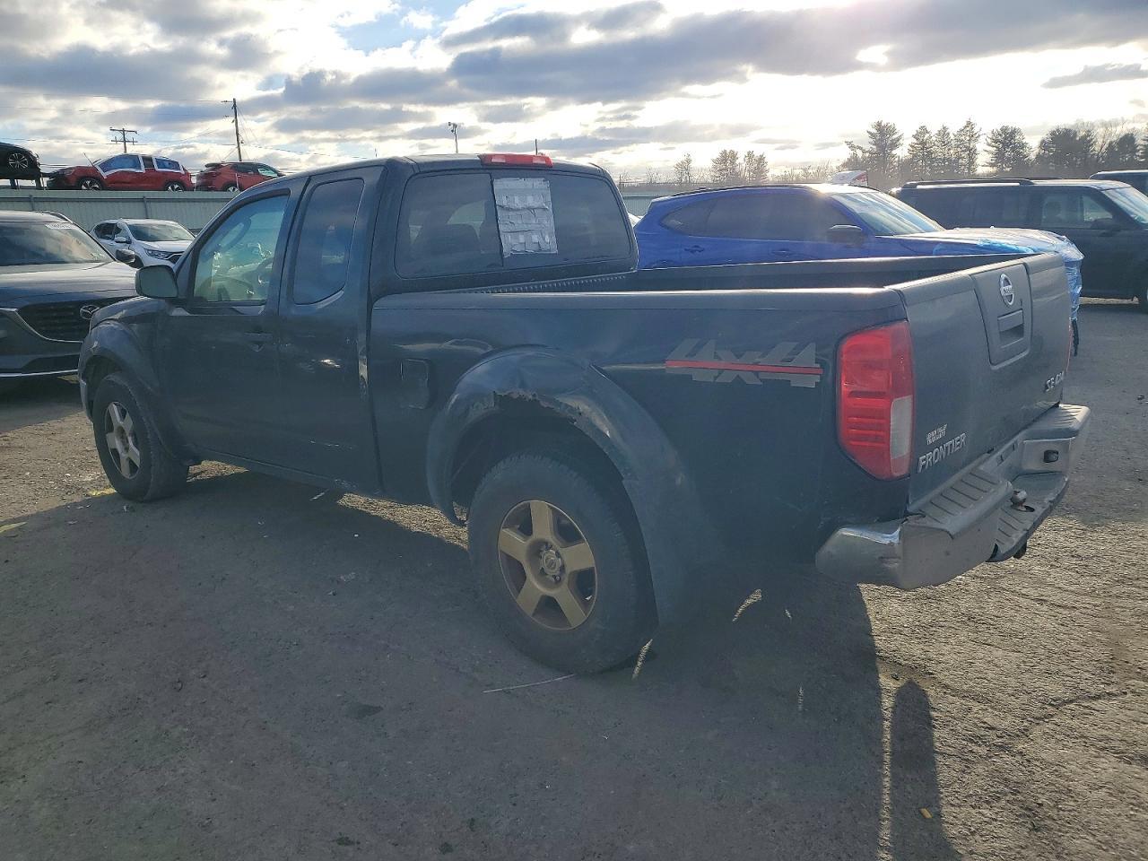 2007 Nissan Frontier - Фото 2